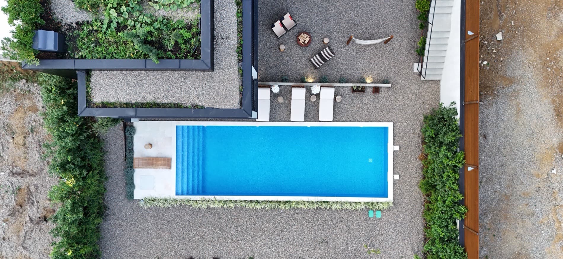 The pool and terraces from directly above.